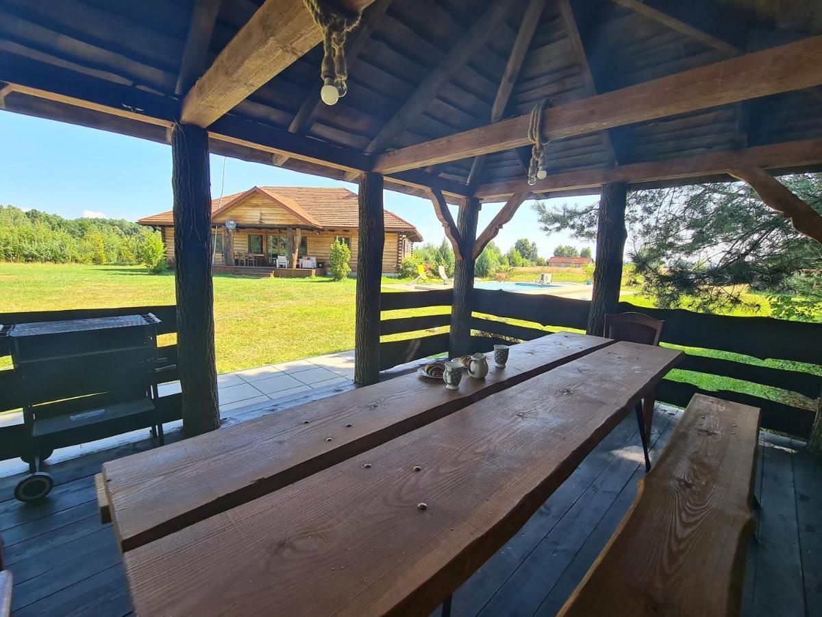 Dworek Ogrodniki, Caloroczny Dom Na Wylacznosc, Basen, Sauna, Las, Staw Rybny, Altana Grillowa, Ognisko, Pianino, Kominek, Piec Chlebowy, Duza Ogrodzona Posesja Tuczna Buitenkant foto